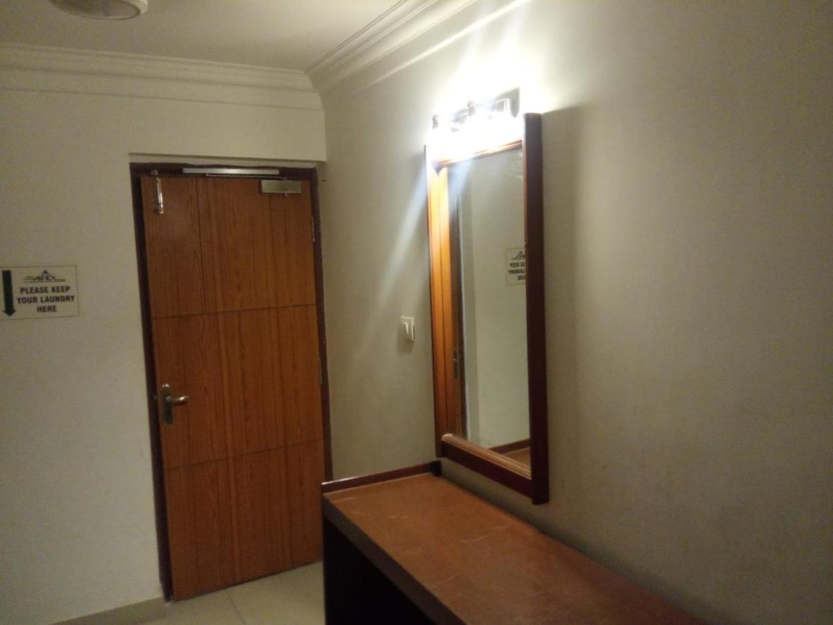 Hotel Apex Ahmedabad Exterior photo